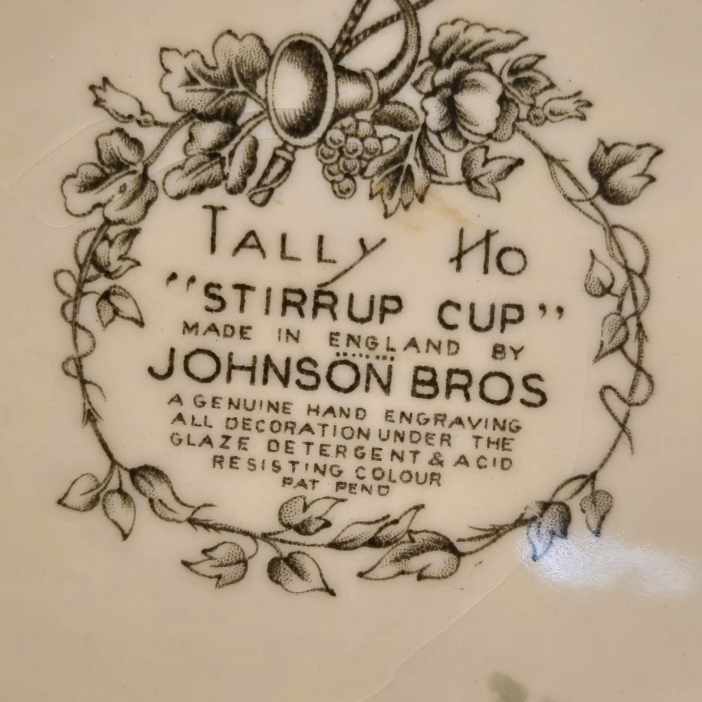 Vintage Equestrian Hunt Scene Plate. - Picture 4 of 5
